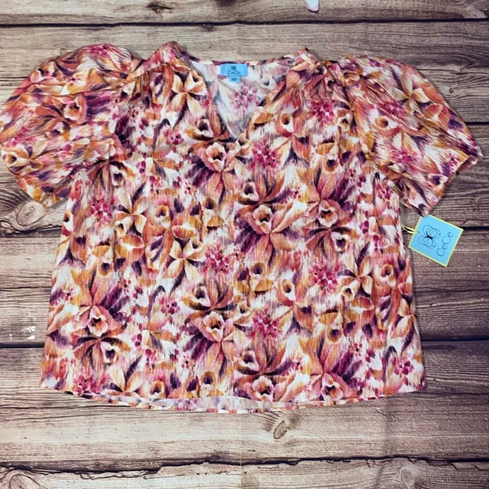 New CeCe Plus V-Neck Puffed Sleeve Blouse - Picture 5 of 8